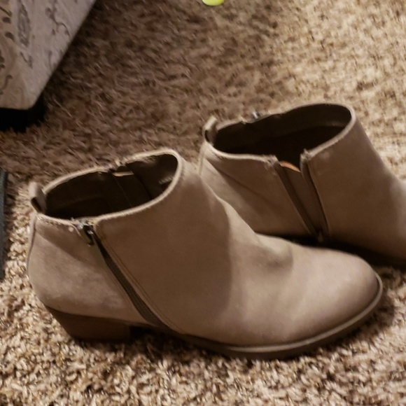 Ankle boots - Picture 1 of 4